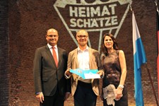 Heimatminister Albert Füracker und Kunstministerin Prof. Dr. med. Marion Kiechle prämieren 100 Heimatschätze
